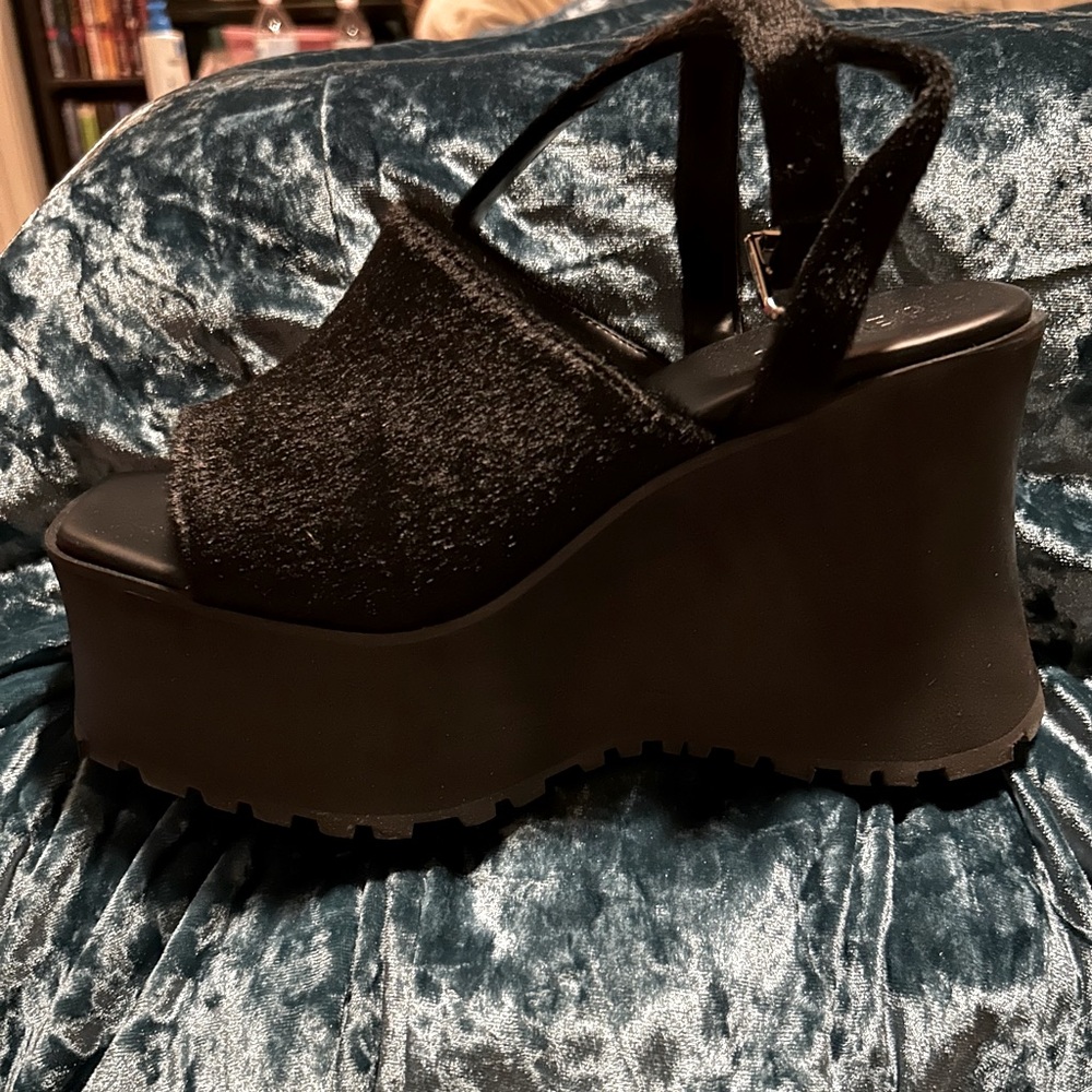 Delia’s Platform Sandals